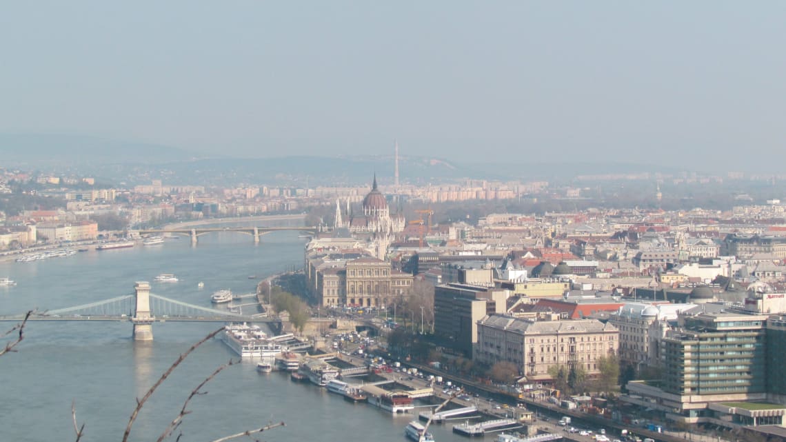 16 lugares maravillosos que no te puedes perder en Budapest - Worldpackers - vista aérea de Budapest 