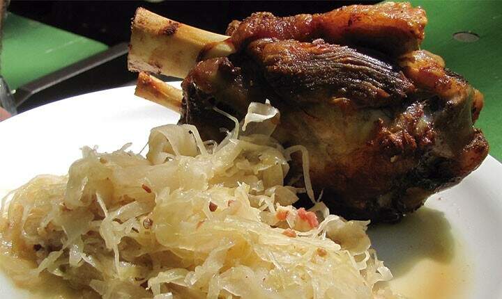 joelho de porco e chucrute