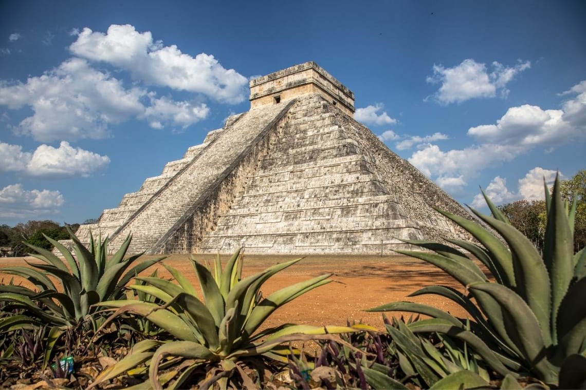 Pirámide principal de Chichén Itzá, uno de los lugares más emblemáticos de México