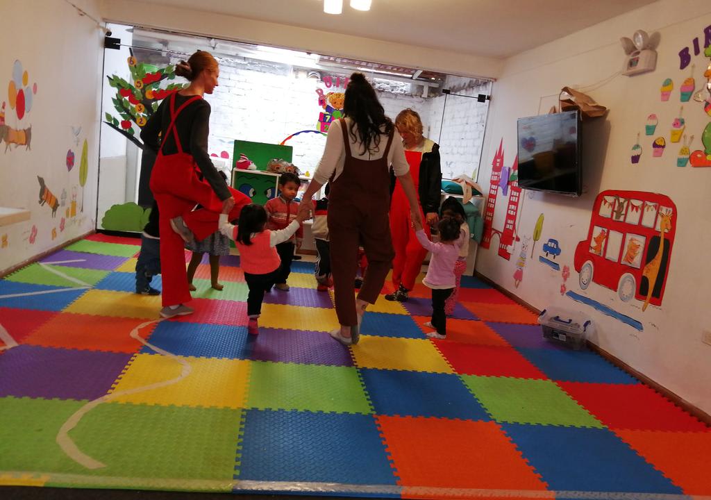 Montanhas Coloridas, Peru: voluntariado em escola