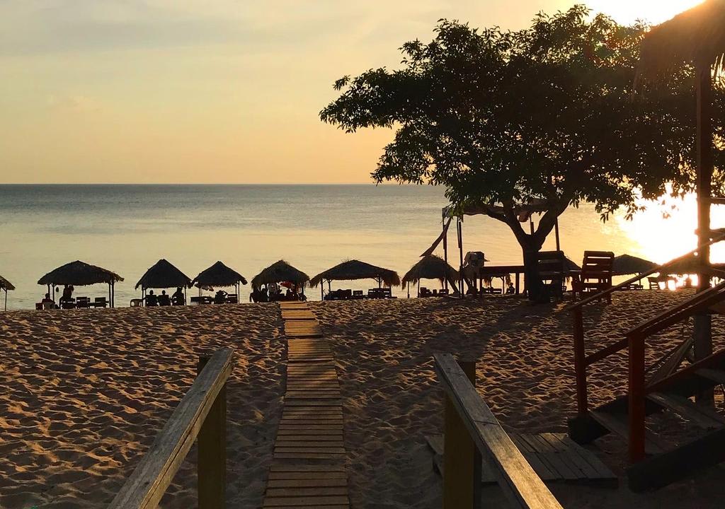 praia de rio na região de Santarém