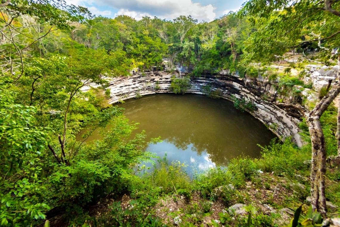 Cenote sagrado de Chichén Itzá