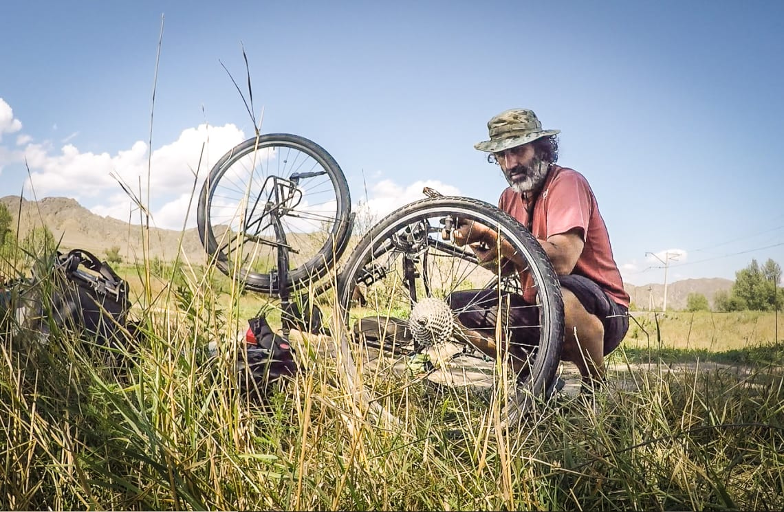 Arreglando mi bicicleta