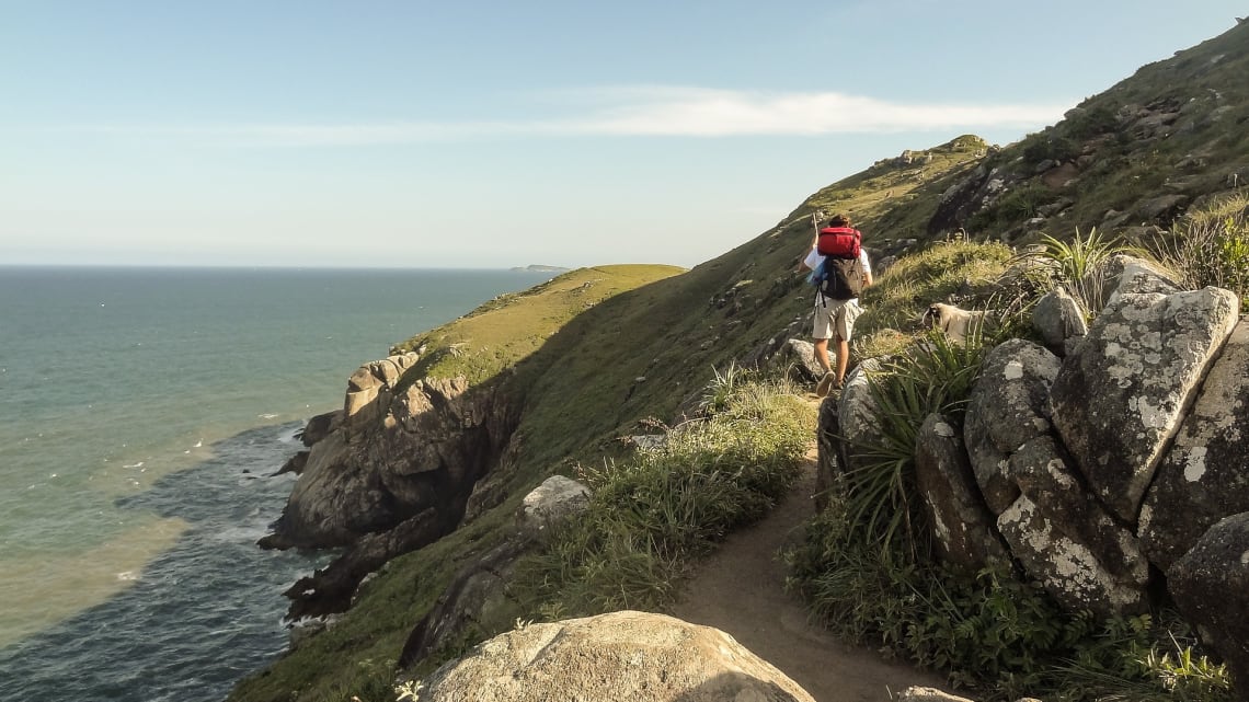 PRAIA DOS INGLESES à LAGOINHA – trilha de 11 km em Florianópolis – Mochilão  Sabático