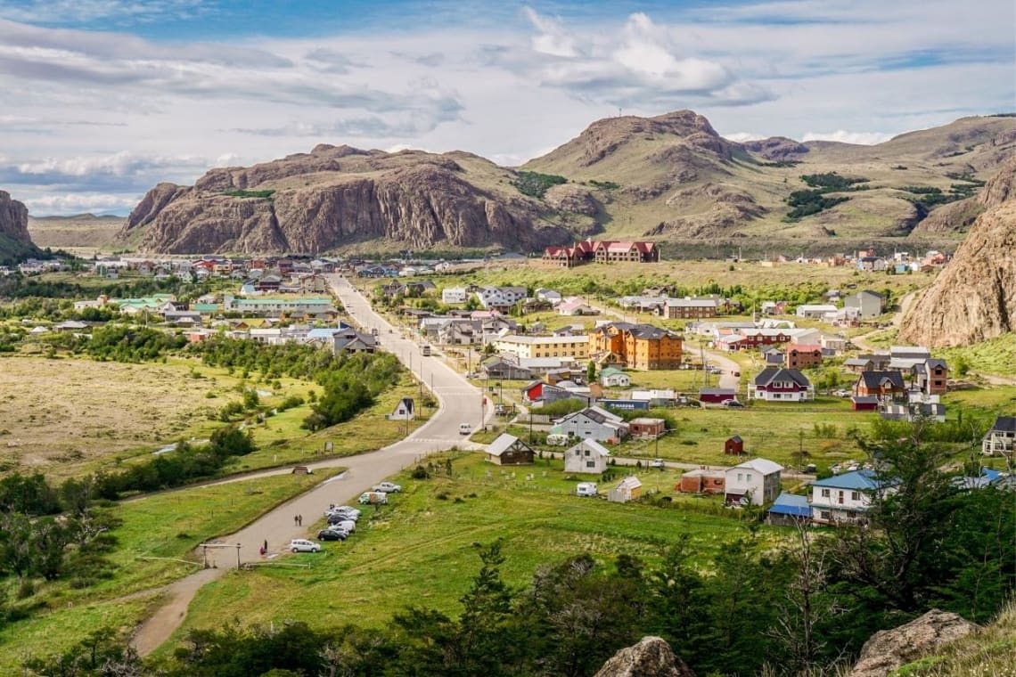 Vista del pueblo de El Chaltén desde un cerro