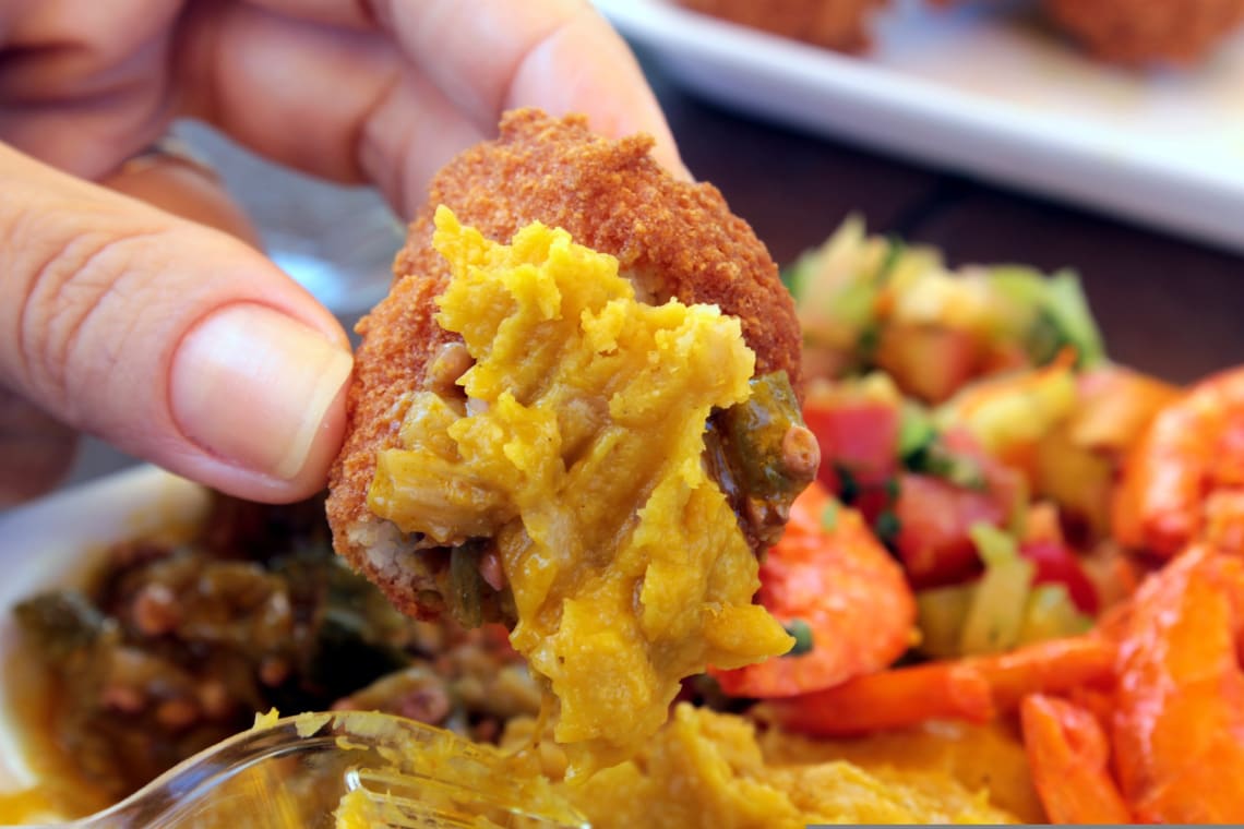 acarajé é um prato típico da Bahia muito conhecido Brasil afora