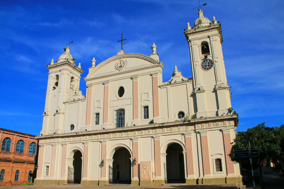 Igreja no centro de Assunção no Paraguia