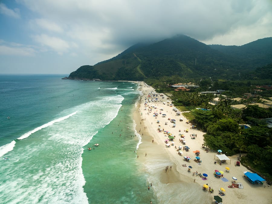 visual aereo da praia de maresias em sao sebastiao sao paulo