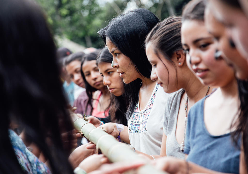 Trabalho voluntário no mundo pode mudar a vida de crianças