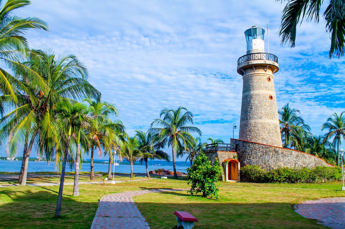 Cartegema tem atraído cada vez mais turistas por suas lindas praias e história