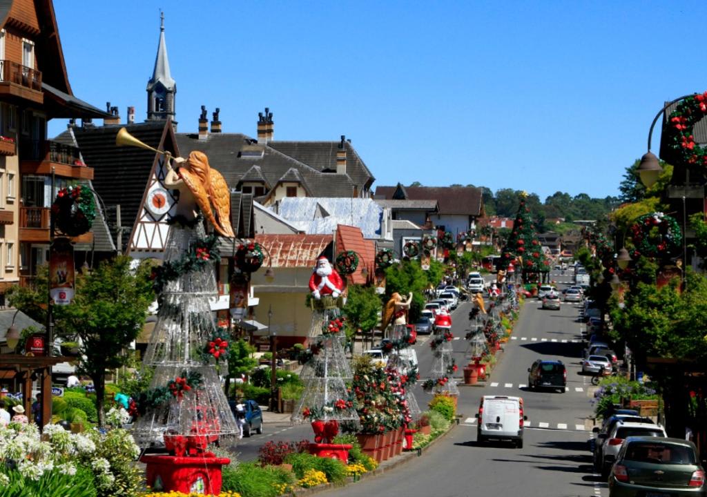 Gramado em clima de natal, Brasil.