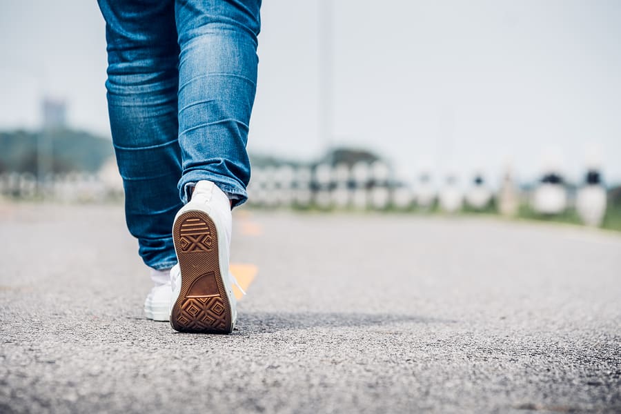 Mujer caminando