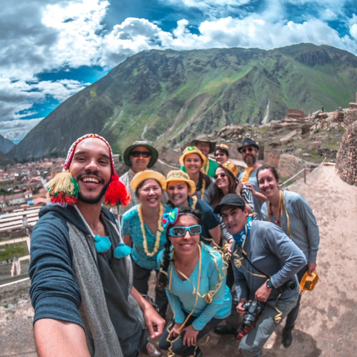 Grupo de viajantes que me acompanharam na visita à Ollantaytambo no Peru.