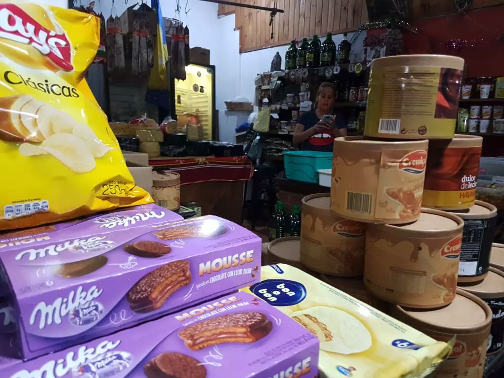mercadinho na fronteira de foz do iguacu
