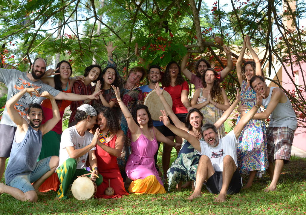 Big group of a sustainable community posing for the picture