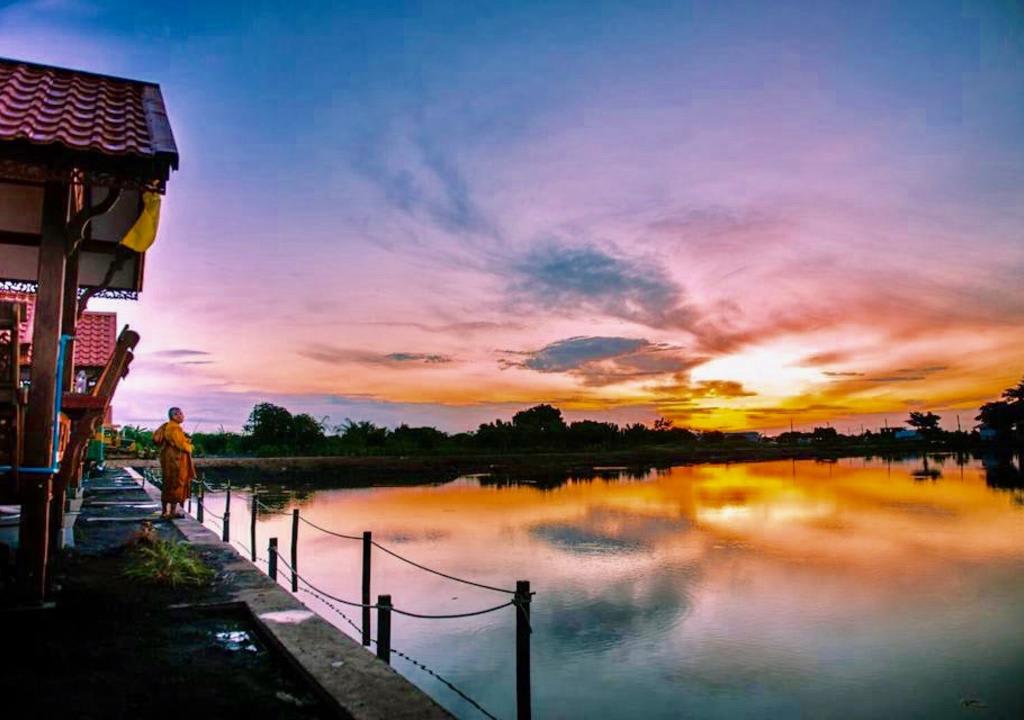 Dhutanga Insight Meditation Center - Bang Sao Thong, Tailândia