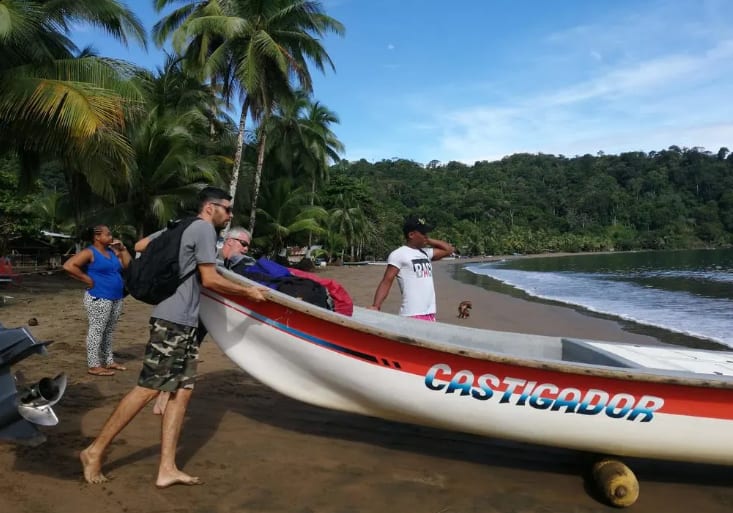volunteers in colombia