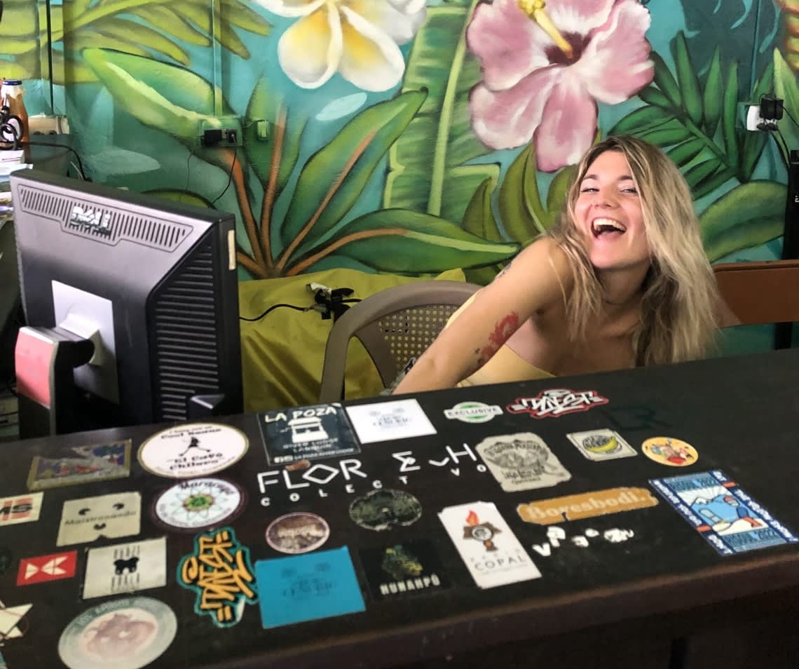 Haciendo un voluntariado en la recepción de un hostel, una de las mejores formas de conocer el mundo