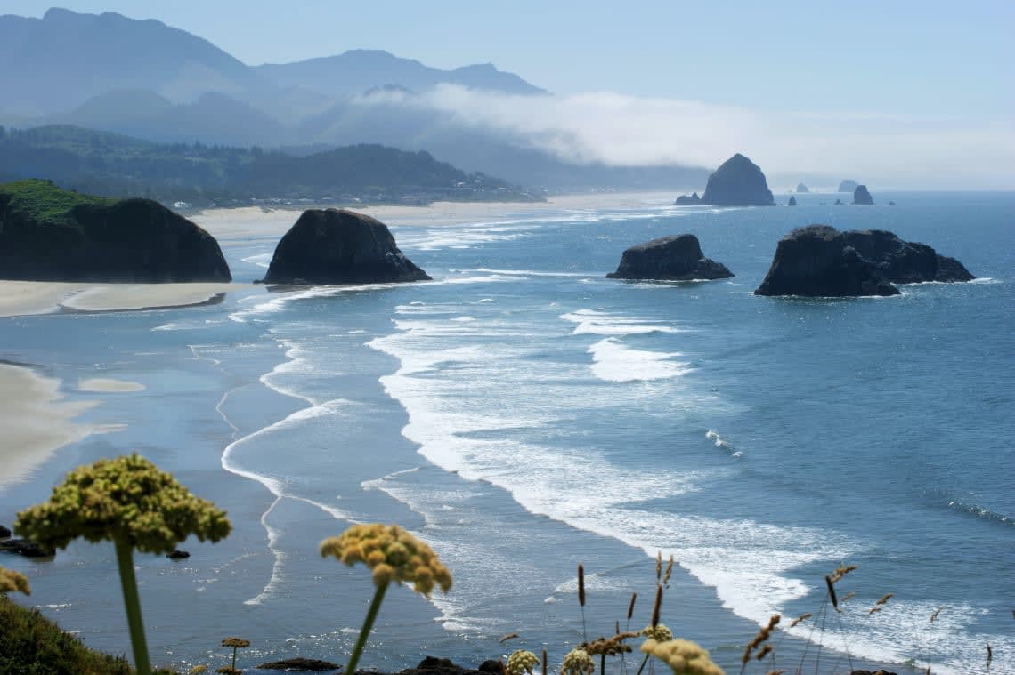 cannon beach is one of the cheapest beaches in the usa