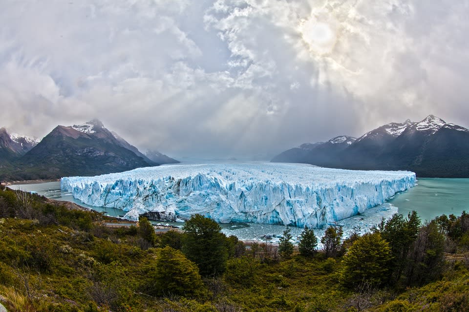 6 experiencias de vida que sólo podrás tener viajando por Sudamérica - Worldpackers - glaciar perito moreno en la patagonia argentina