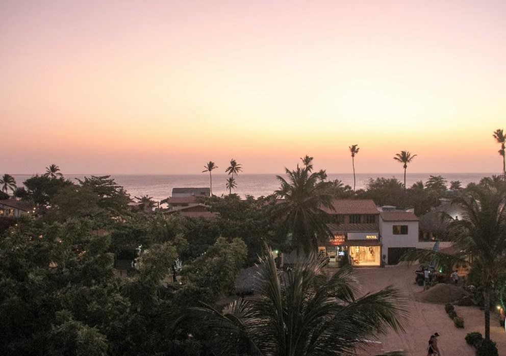 Vista de Jericoacoara con el mar de fondo. Lugar ideal para tomarse un descanso