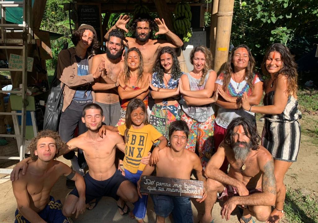 a comuna floresta é uma ótima opção para quem busca uma experiência de viver em comunidade
