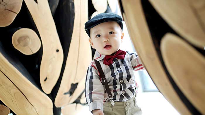 A baby glamour photo shoot by a professional photograher.
