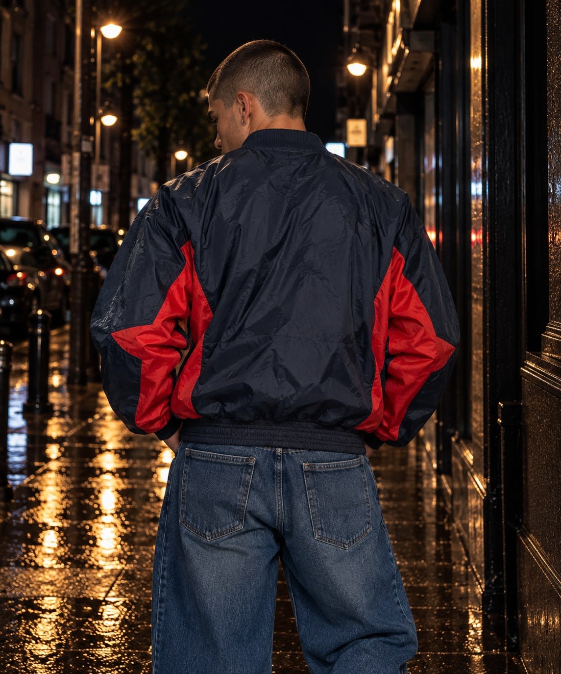 Chaqueta Adidas azul marino con detalles rojos, segunda vista