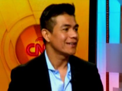 Américo habla del himno del Papa en CNN en Español