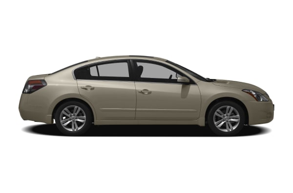 2010 Nissan Altima 2.5 S - Image 2