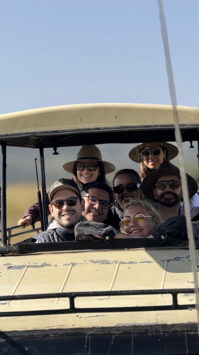 Grupo en un safari en Kenia y Tanzania