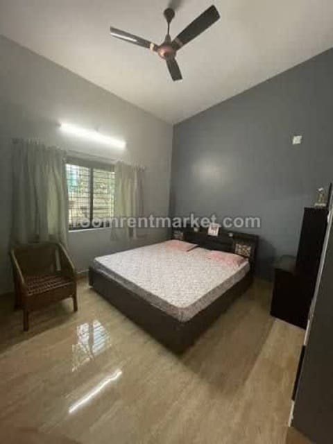 Well-kept Private room in krishnapuri road no 1 chutia
