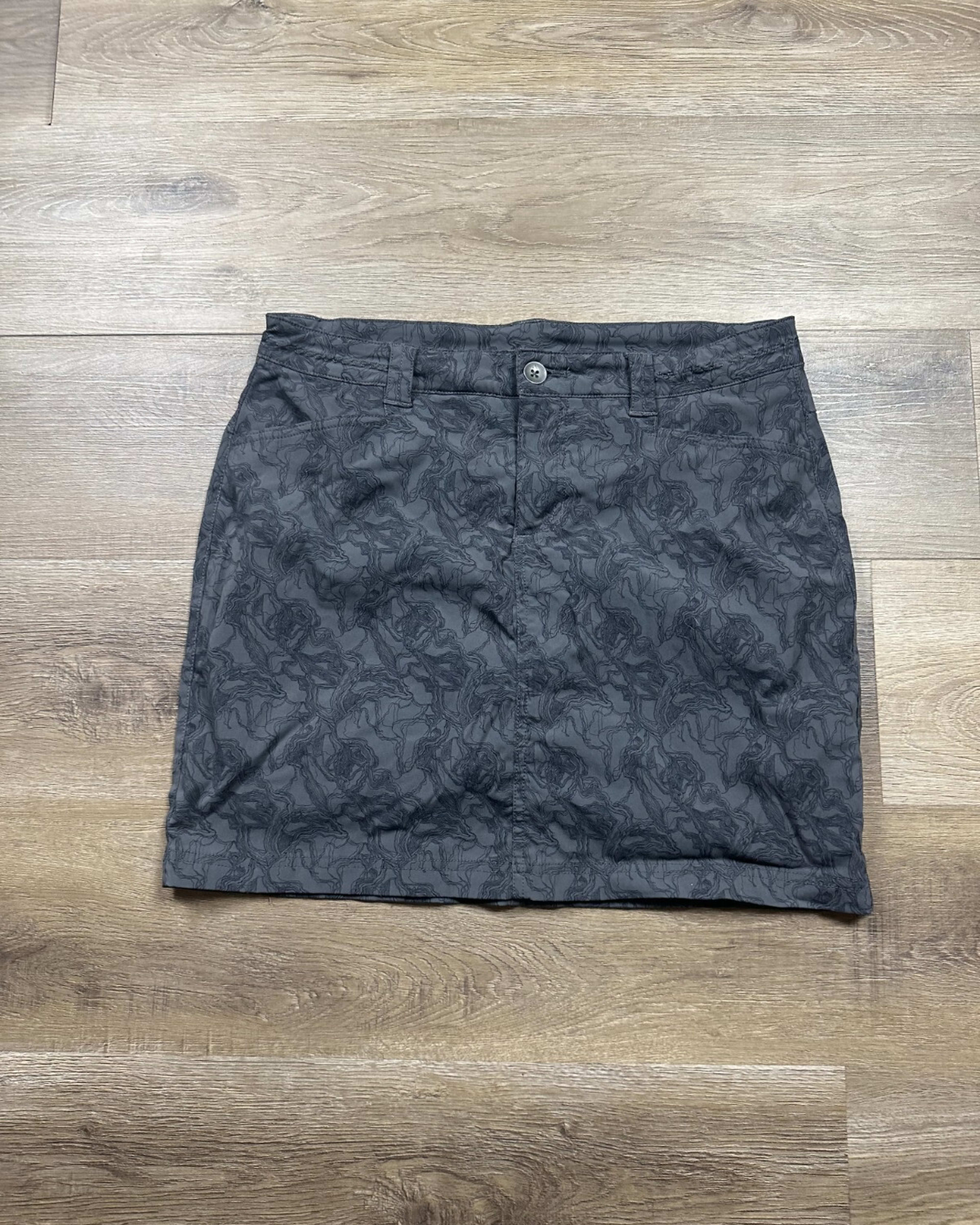 Eddie Brauer Skirt Women's 6 Grey Floral AOP Athletic Breathable Casual