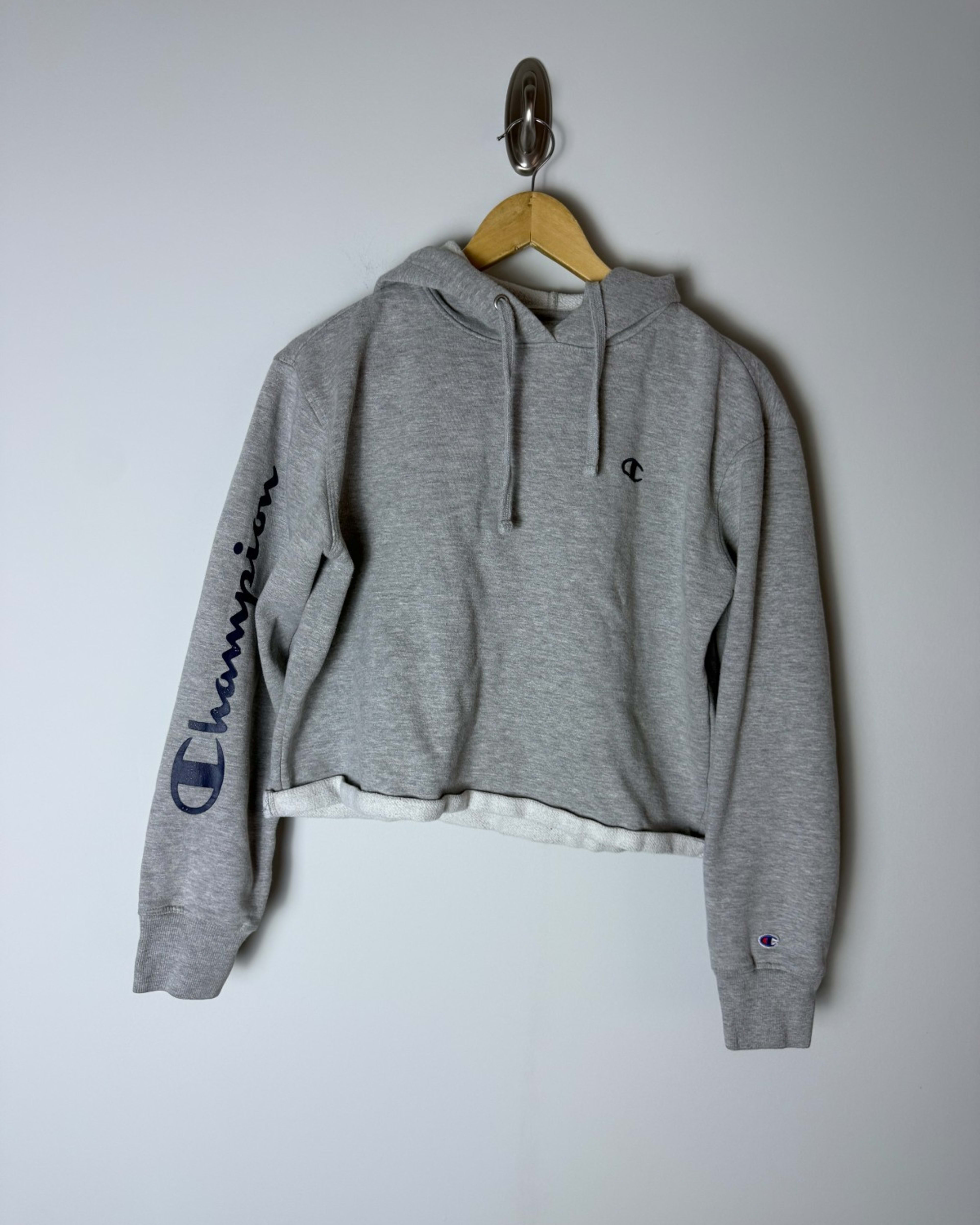 Champion Cropped Hoodie Sweatshirt Womens M Gray Sleeve Spellout Casual