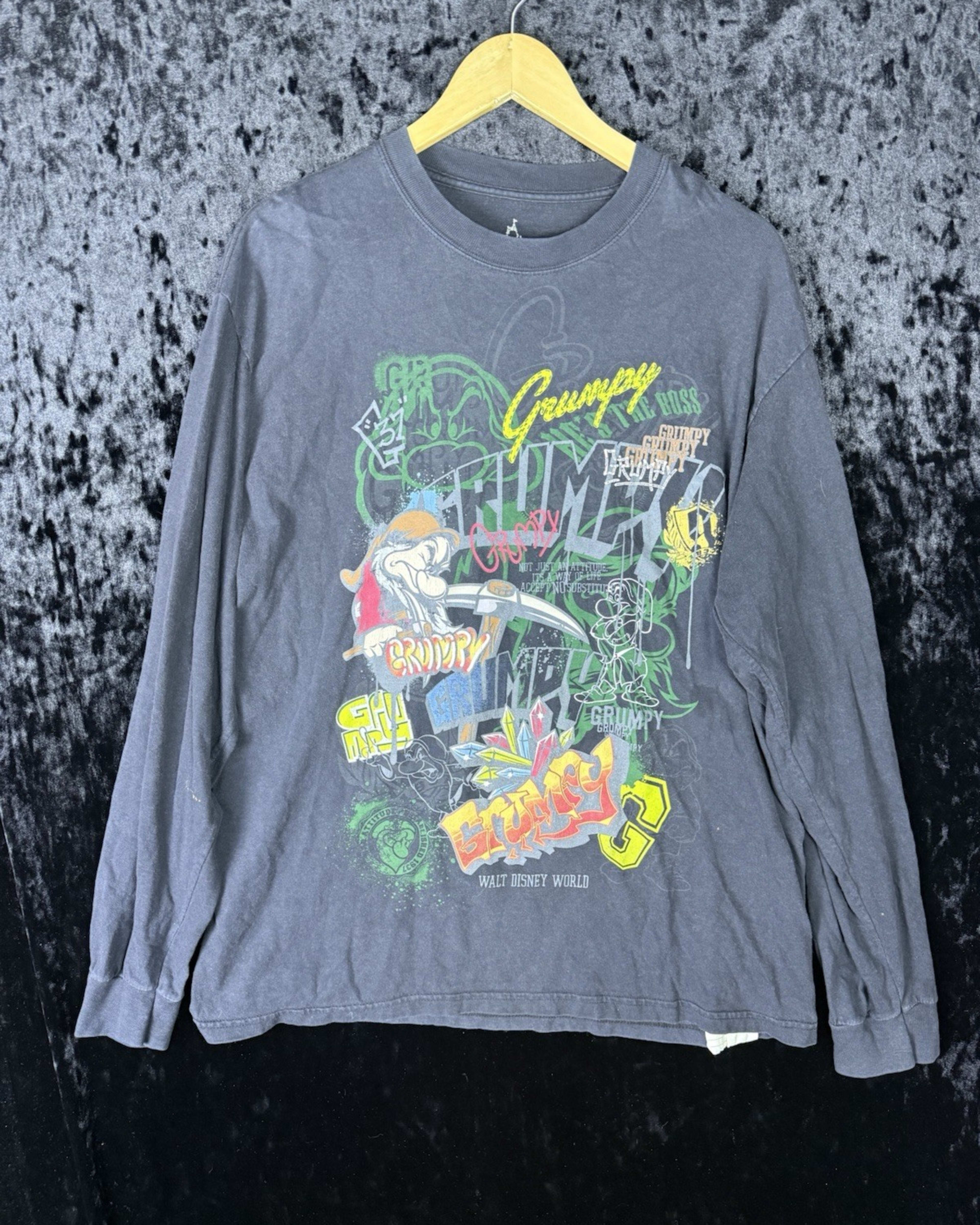 Grumpy T-shirt Mens L Black Walt Disney World Hanes Snow White Dwarf Casual