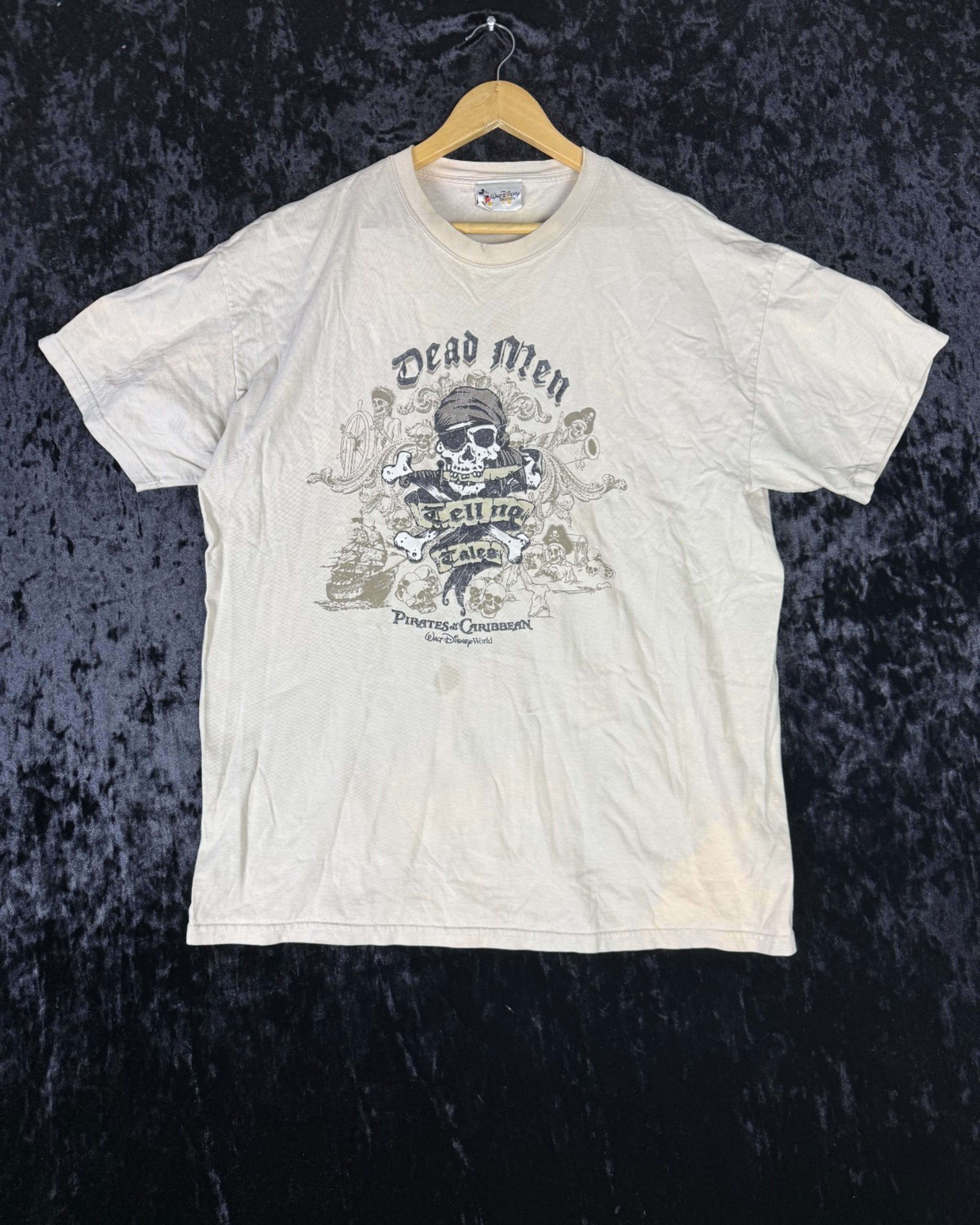 Walt Disney World Short Sleeve T-Shirt Men's XL Cream Pirates Graphic Print