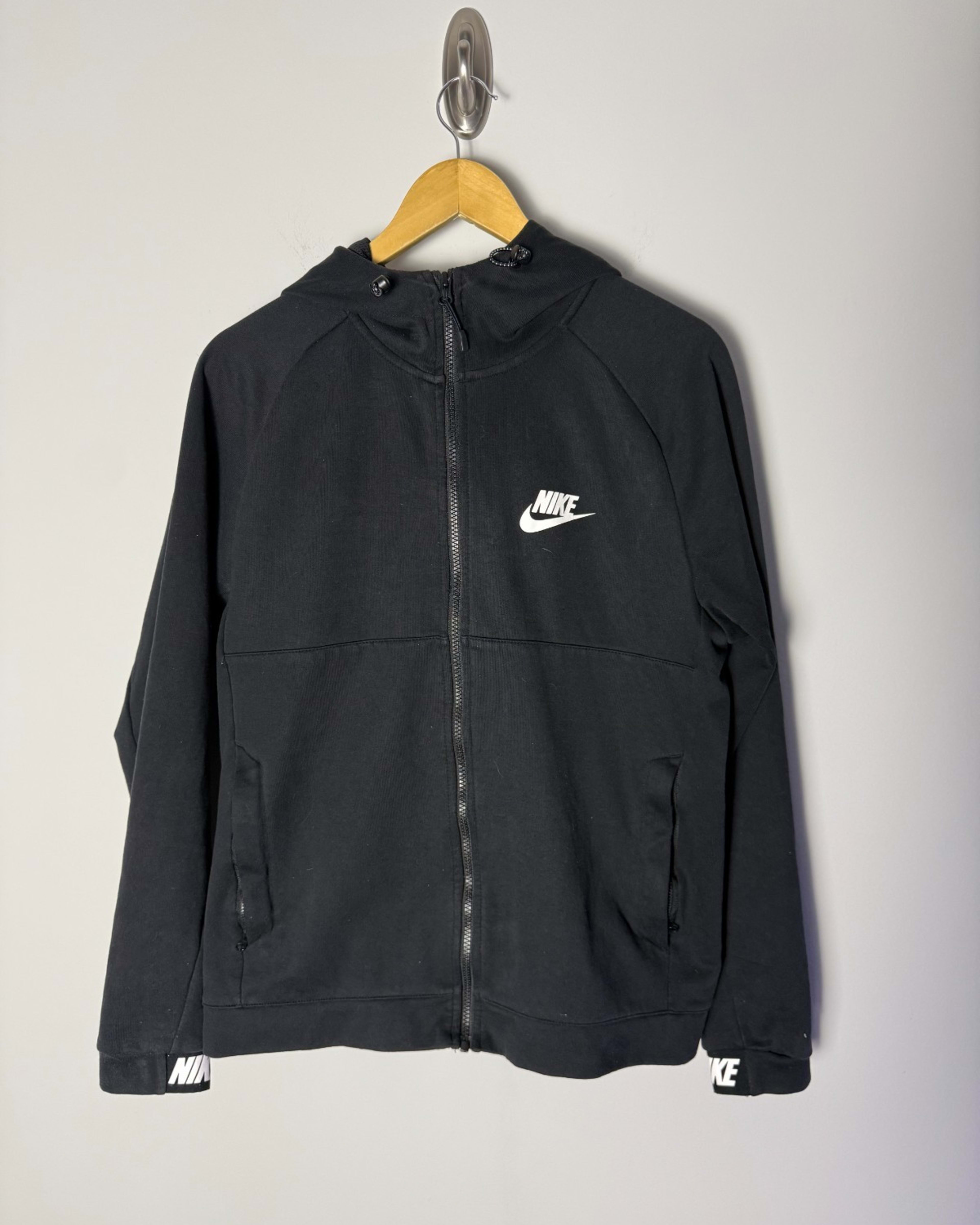 Nike Full Zip Hoodie Mens M Black Club Fleece  Activewear Embroidered Logo
