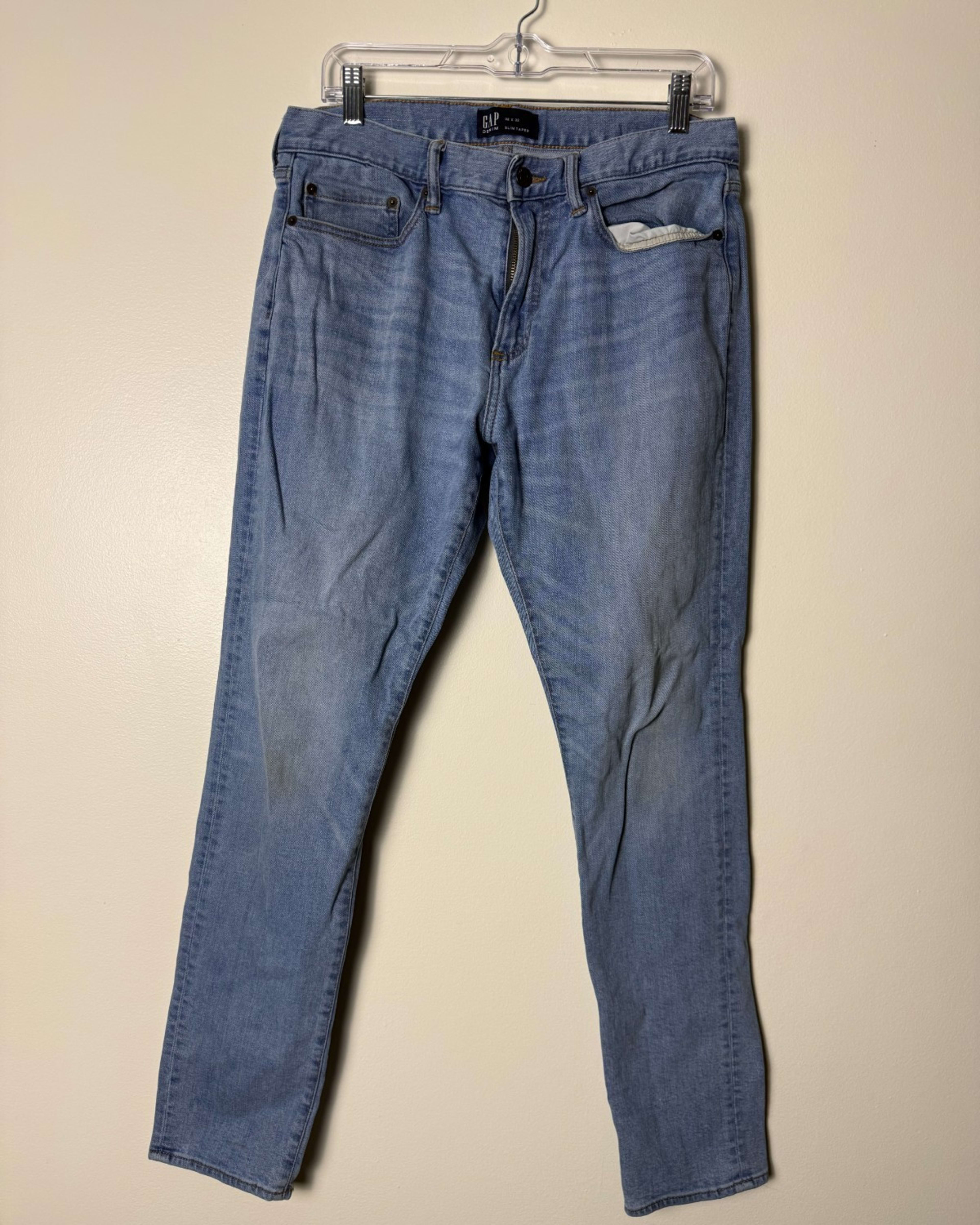 Gap Light Wash Slim Fit Straight Leg Mens 32x32 (34x32) Casual Denim Jeans