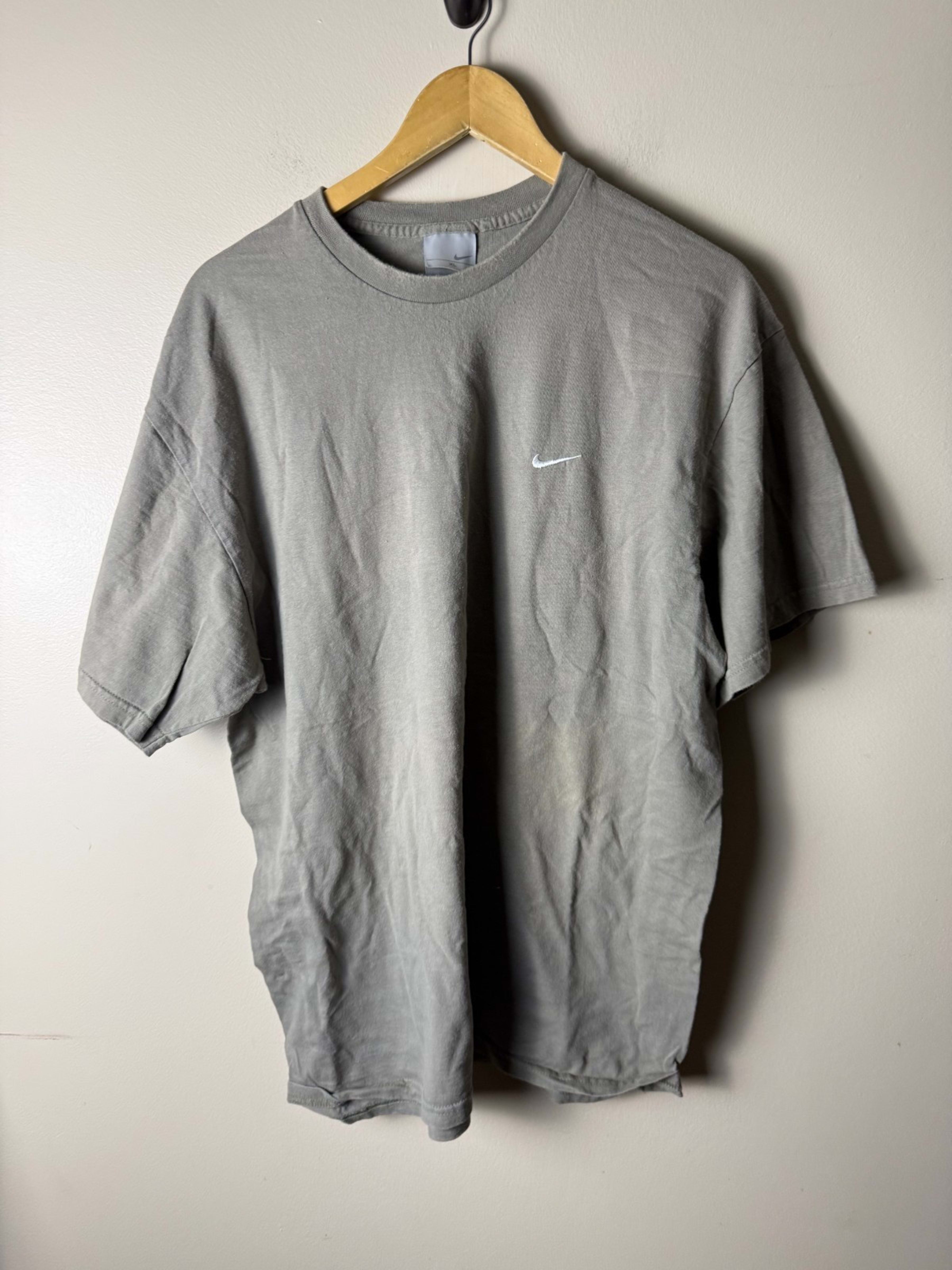 Vintage Nike Silver Tag Y2K Embroidered Mini Swoosh T-Shirt XL Grayish