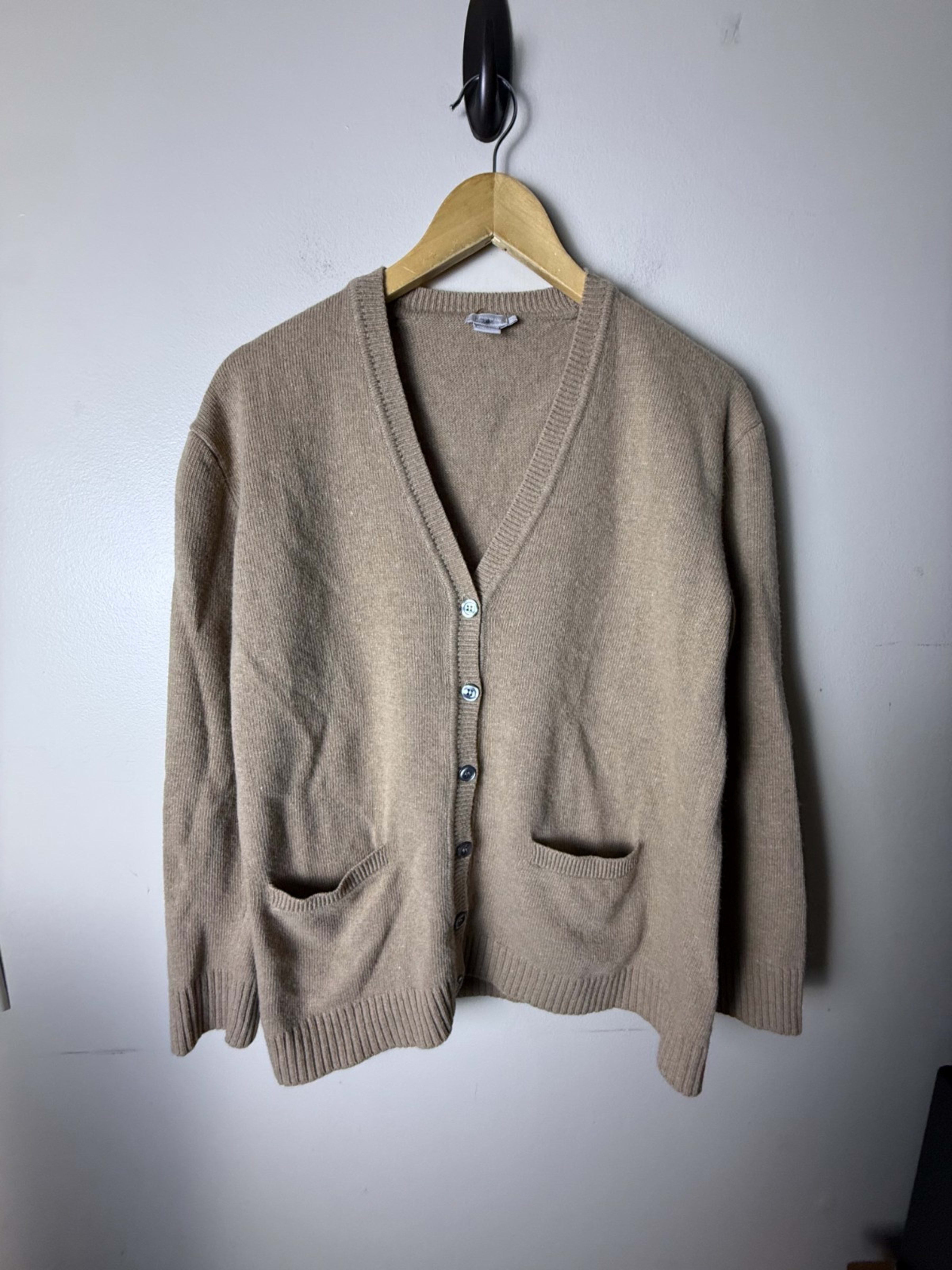 J.Crew Cardigan Sweater Womens M Beige Lambswool Button Pockets Knit Comfort