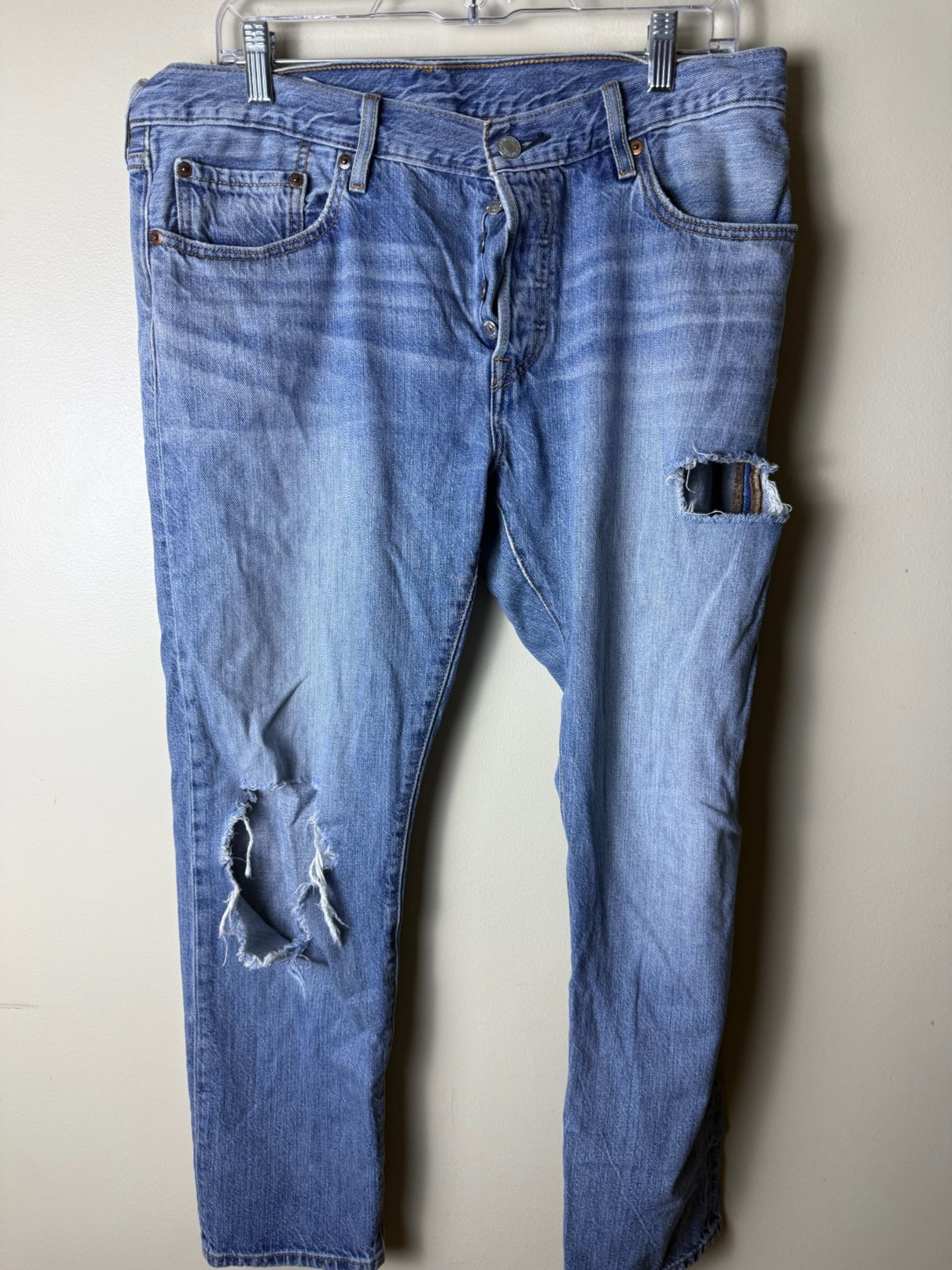 Levi's 501 Jeans Mens 34x27 Blue Denim Straight Leg Medium Wash Button Fly