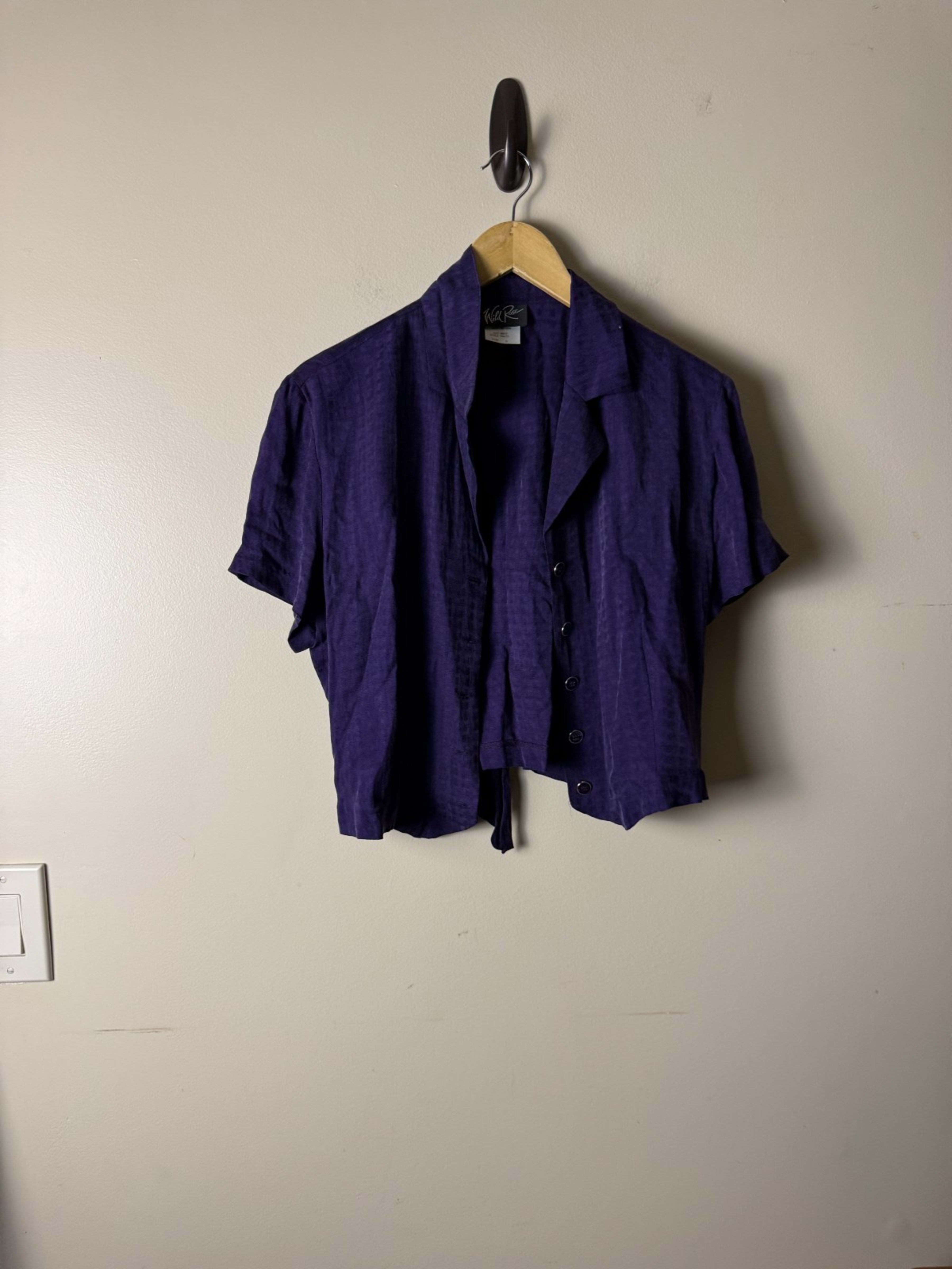 Vintage Wild Rose Button Down Dress Cropped Shirt Womens 8 Purple Knot Back