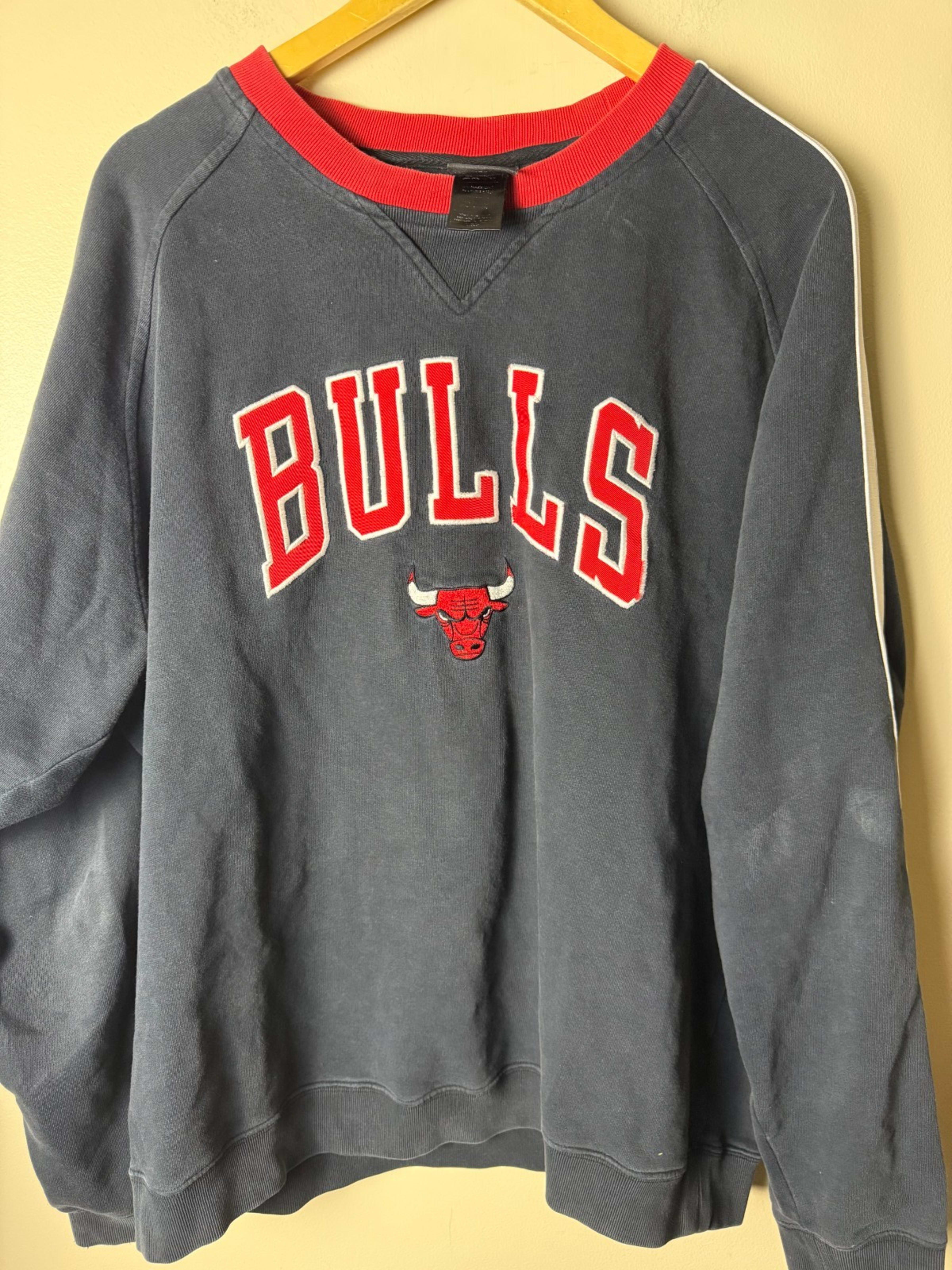 Vintage Adidas Chicago Bulls Long Sleeve Sweatshirt Mens L Black Striped