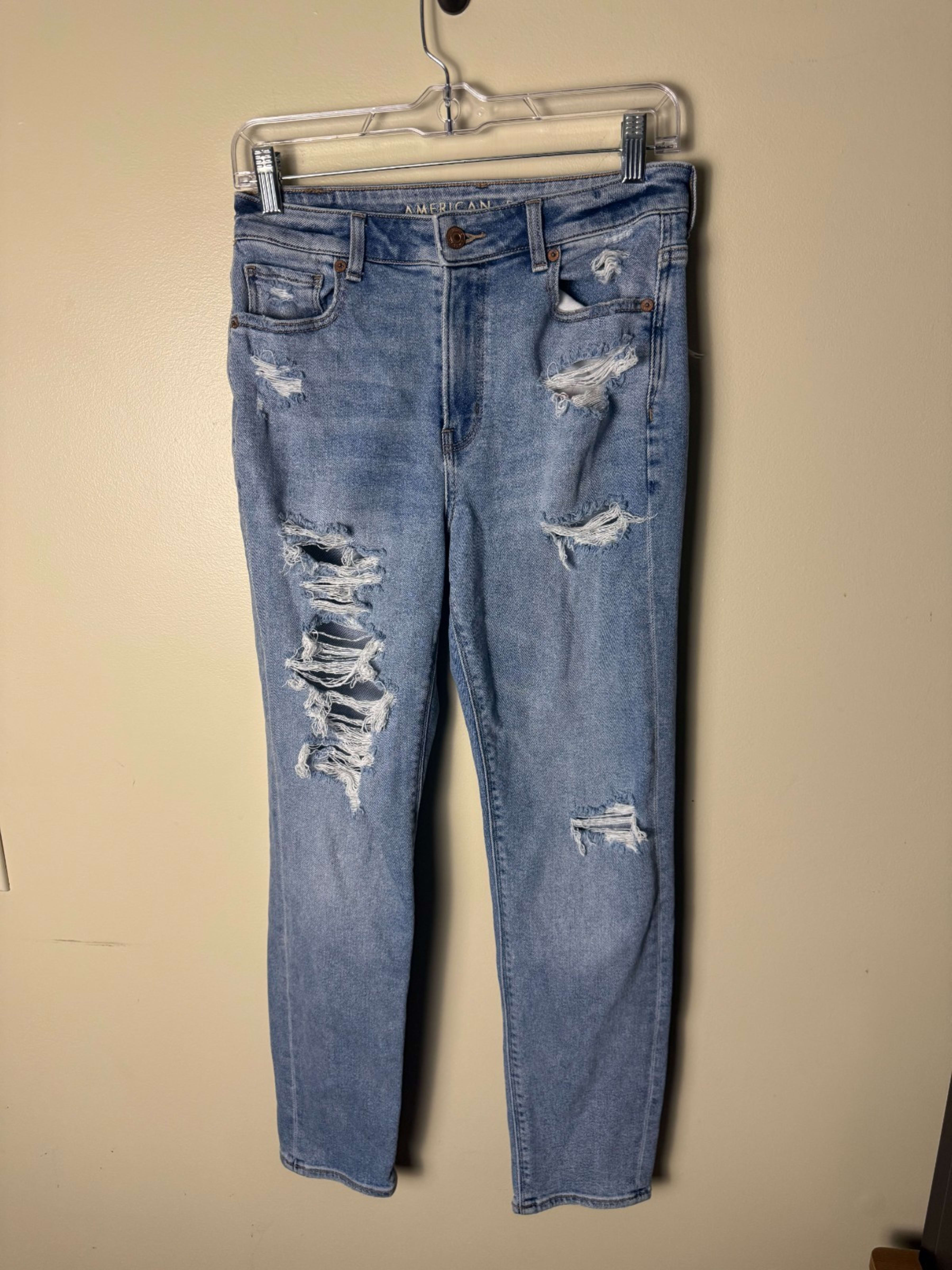 American Eagle Mom Jeans Womens 2 Light Wash Blue Stretch Distressed 5-Pocket