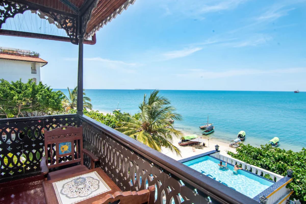 Tembo House Hotel