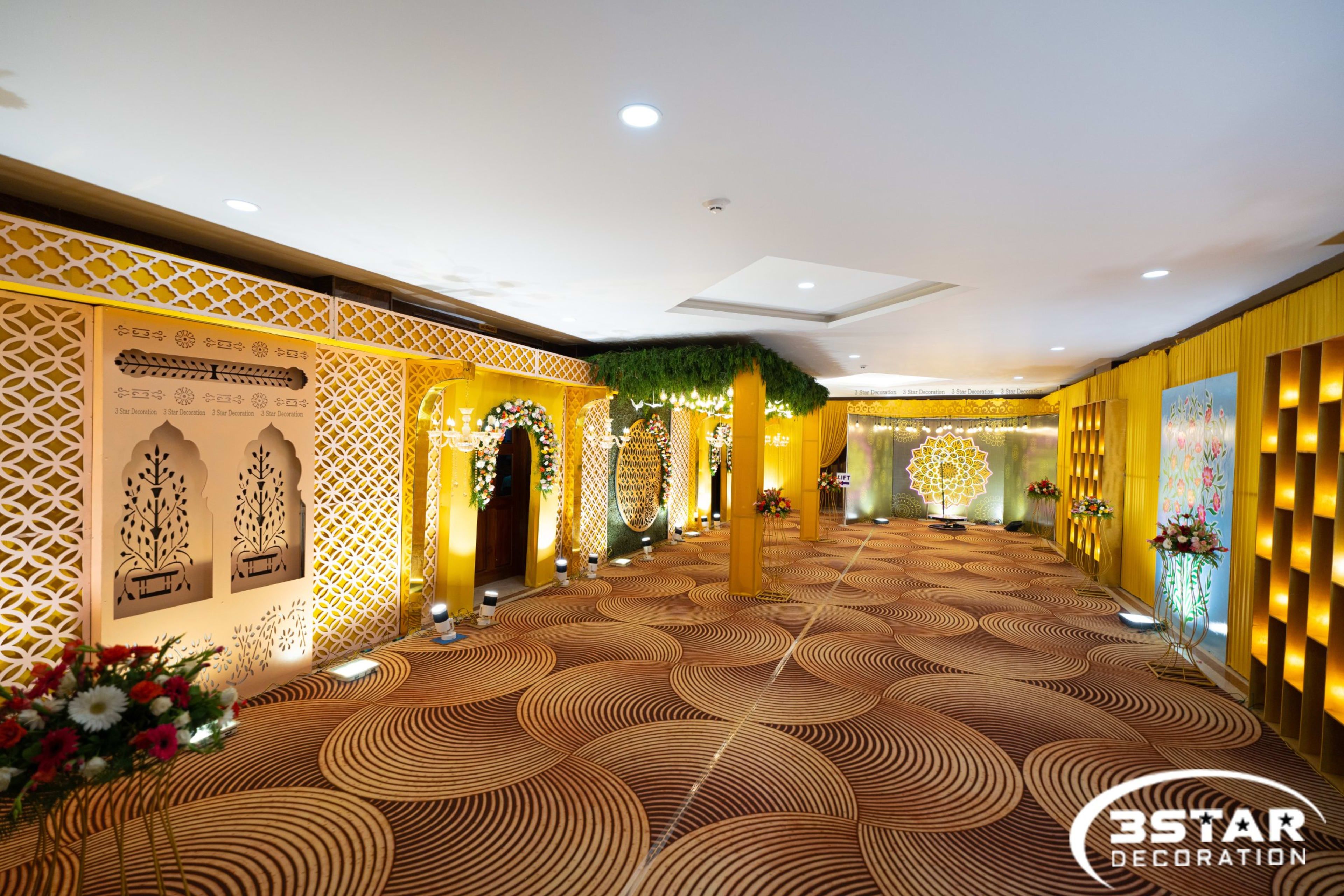 Hall decor — R6(2)