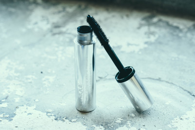 CLINIQUE Wundercurves High Impact Extreme Volume Mascara Frühlings-Make-up