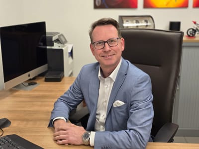 Jürgen am Schreibtisch