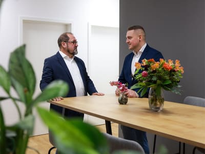 Besprecher 1