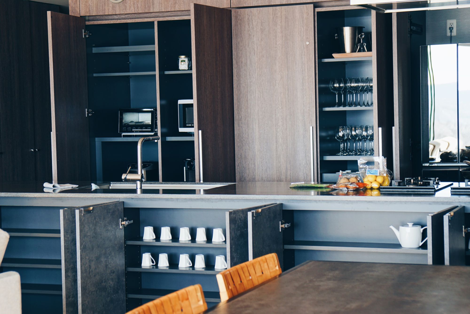 北海道新雪谷住宿｜ski in ski out 廚房設備超完整的公寓式滑雪飯店 AYA NISEKO